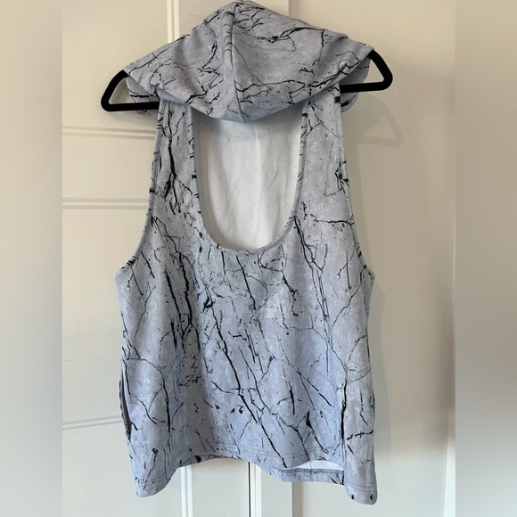 VARLEY
PRE-OWNED | Upper body SET of Bra & Hood - Picture 3 of 7